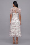 Vestido midi floral blanco rosa de tul en pico con escote en V y manga corta