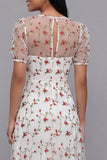 Vestido midi floral blanco rosa de tul en pico con escote en V y manga corta