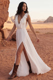 Vestido de novia de playa con volantes Maxi Marfil y escote en V y abertura