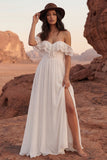 Sencillo vestido de novia largo de playa con hombro descubierto y marfil