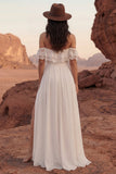 Sencillo vestido de novia largo de playa con hombro descubierto y marfil
