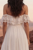 Sencillo vestido de novia largo de playa con hombro descubierto y marfil