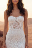 Vestido de novia bohemio largo bohemio sin tirantes y con volantes de marfil floral