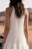 Vestido de novia corto corto de cuello alto en marfil con pliantes y volantes