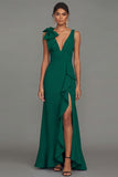 Vestido formal largo largo con escote en V y volantes verde oscuro y abertura
