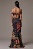 Vestido negro floral con estampado al descubierto