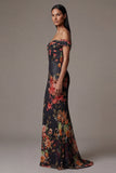 Vestido negro floral con estampado al descubierto