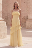 Vestido largo de invitado de boda amarillo sin tirantes Línea A con volantes