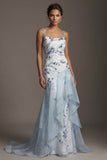 Vestido de sirena azul claro con volantes de sirena