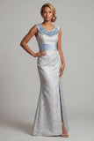 Vestido de madre de novia de brocado sirena azul claro con cuello de capucho