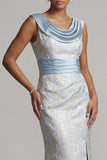 Vestido de madre de novia de brocado sirena azul claro con cuello de capucho