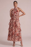Vestido largo de invitado de boda con rodas rosas polvorientas con húmenes florales