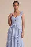 Vestido de invitado midi azul claro con volantes y recorte en línea A