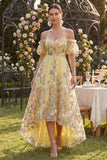 Vestido floral bordado en tul amarillo con línea A y mangas abolluchadas