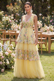 Vestido largo largo de tul en línea A con escote en V bordado en pisos y línea A amarillo