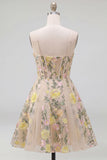 Mini vestido de cóctel Champagne Línea A de tul bordado