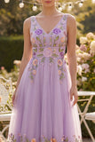 Vestido midi floral midi bordado en línea A de tul lila con escote en V