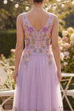 Vestido midi floral midi bordado en línea A de tul lila con escote en V