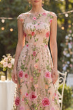 Vestido largo de flores bordado en tul con escote bateau y cuello A