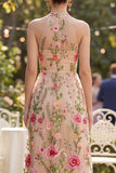 Vestido largo floral de tul bordado en línea A con escote halter, cuello halter,