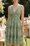 Vestido midi de líneas florales de escote en V verde polvoriento con volantes