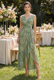 Vestido verde polvoriento de escote en V con escote alto y floral bajo con volantes
