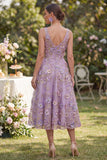 Vestido midi floral con cuentas con escote en V de tul lila y escote en V