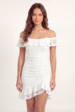 Mini vestido de graduación bodycon encaje blanco de encaje descubierto con volantes