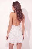 Mini vestido de graduación de lentejuelas blancas con escote halter y brillante