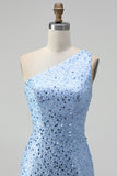 Vestido largo largo de graduación azul con cuentas y sirena adornada con perlas, con una hombro y abertura