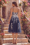 Vestido midi floral de tirantes finos azul marino con abertura