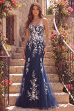 Vestido largo de graduación floral sirena azul marino con apliques
