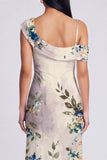 Vestido largo floral asimétrico de tul negro estampado en funda