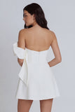 Vestido mini tirantes en línea A de marfil con lazo