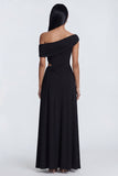 Vestido formal largo con cuello asimétrico con corte negro