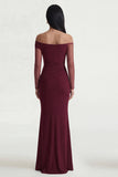 Vestido formal de sirena burdeos con hombros descubiertos