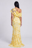Vestido formal asimétrico de sirena amarillo con bordado floral