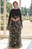 Vestido largo de Madre de la Novia bordado en tul negro con capa
