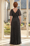 Vestido largo de madre de la novia negro en línea en A, escote en V, con mangas aleteadas