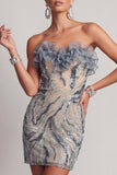 Vestido de cóctel corto corto, ajustado y ajustado de un azul polvoriento azul polvoriento
