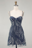 Vestido de cóctel corto corto azul marino brillante con tirantes gruesos y cuentas