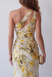 Vestido formal de sirena plisado floral amarillo claro de un hombro