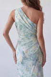 Vestido formal de sirena verde claro con flores de un solo hombro
