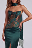 Vestido formal sin tirantes de funda verde oscuro con tirantes