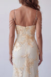 Vestido formal floral de sirena amarillo claro con tiras de cadena de pedrería