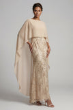 Vestido de sirena con aplicación de champán y capa
