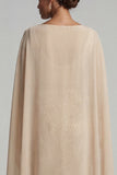 Vestido de sirena con aplicación de champán y capa