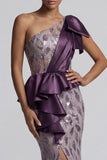 Vestido brillante de sirena morada de un solo hombro con lentejuelas y abertura