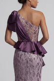 Vestido brillante de sirena morada de un solo hombro con lentejuelas y abertura