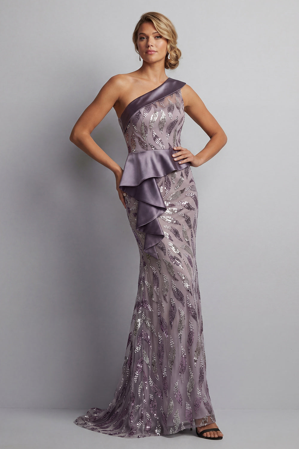Vestido vintage brillante malva con largas cuentas de la sirena de la Madre de la Novia y volantes